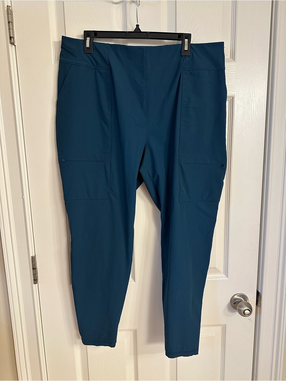 Fabletics Navy Jogger Pants Lightweight Activewear